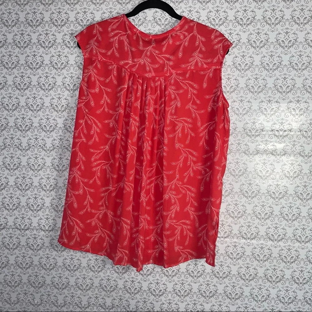 Chelsea28 Red Poinsettia Feathered Palm Top size large sleeveless blouse spring - Picture 5 of 7